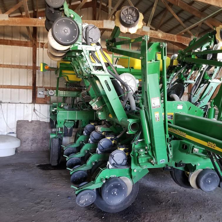 2010 John Deere 1790 CCS 12/23 Split Row Planter