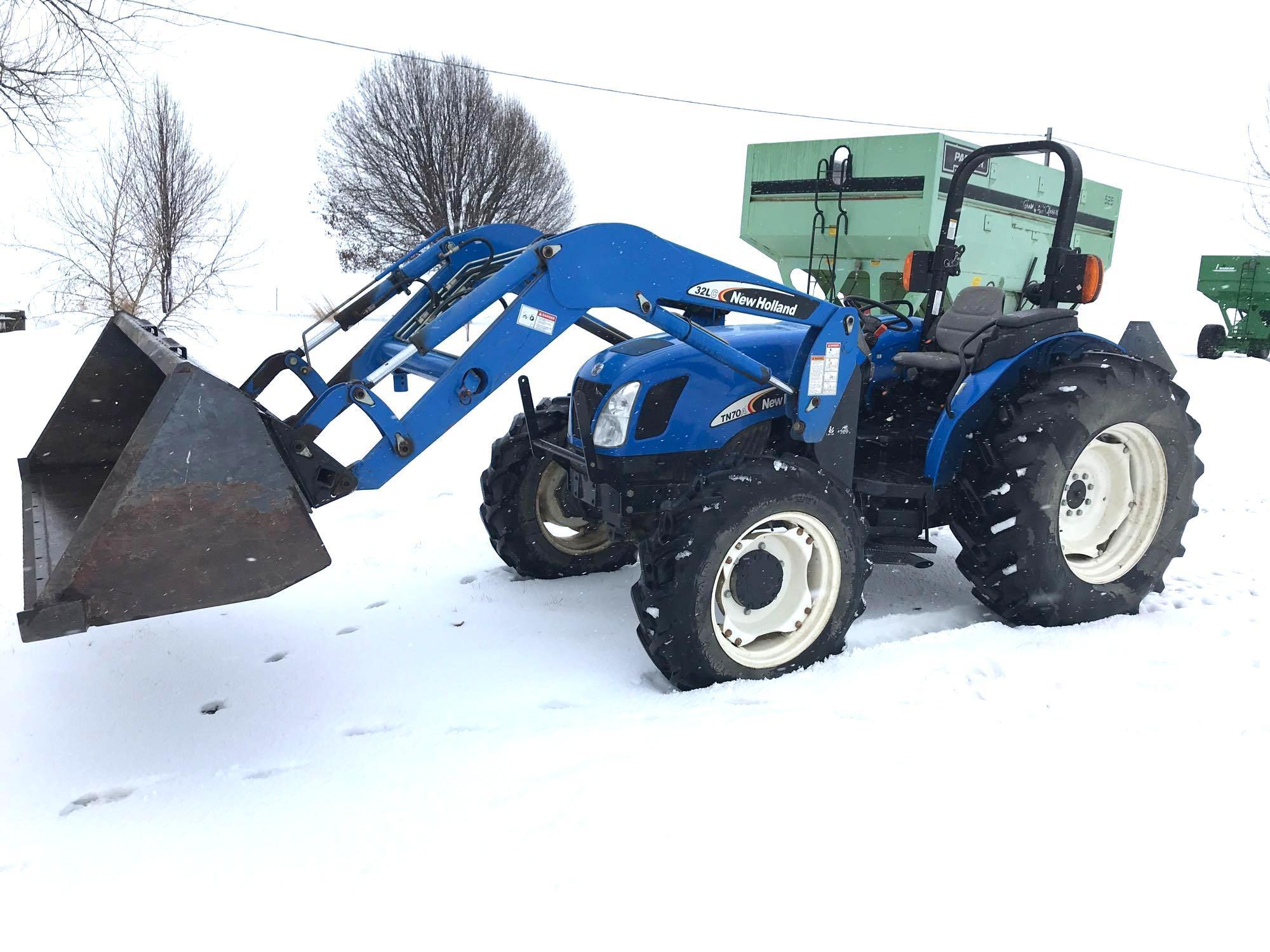 2004 New Holland TN70A MFD Tractor and Loader