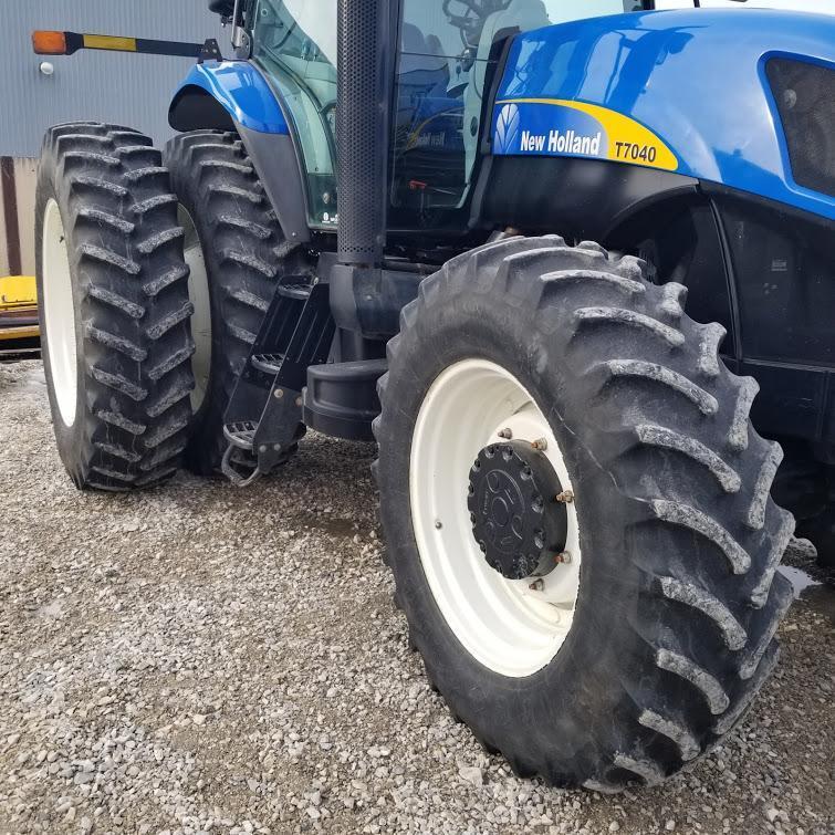 2008 New Holland T7040 MFD Tractor