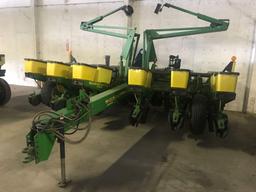 John Deere 1760 12RN Planter