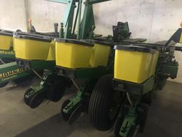 John Deere 1760 12RN Planter