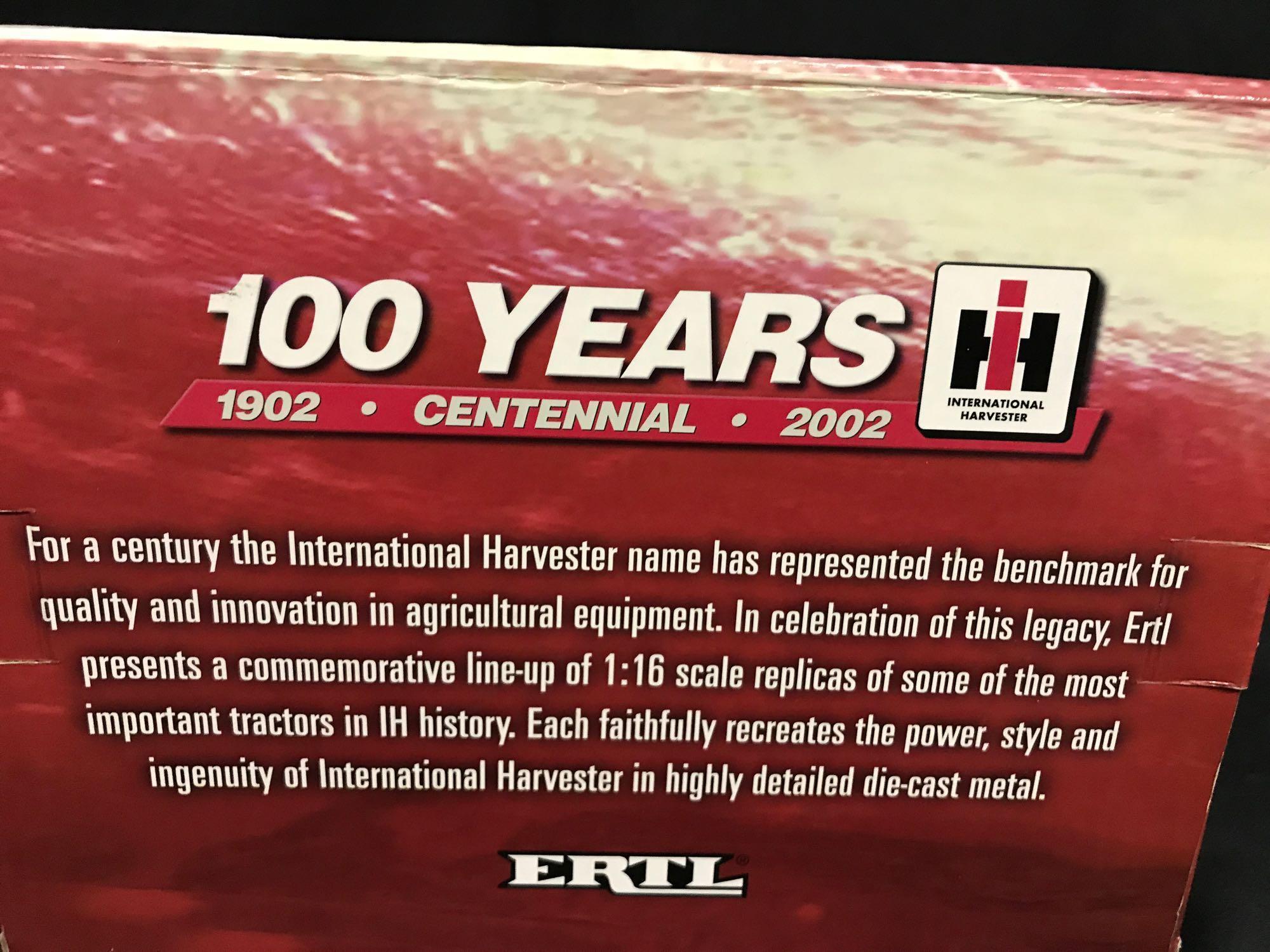 IH 1206 Tractor 1/16th - NIB