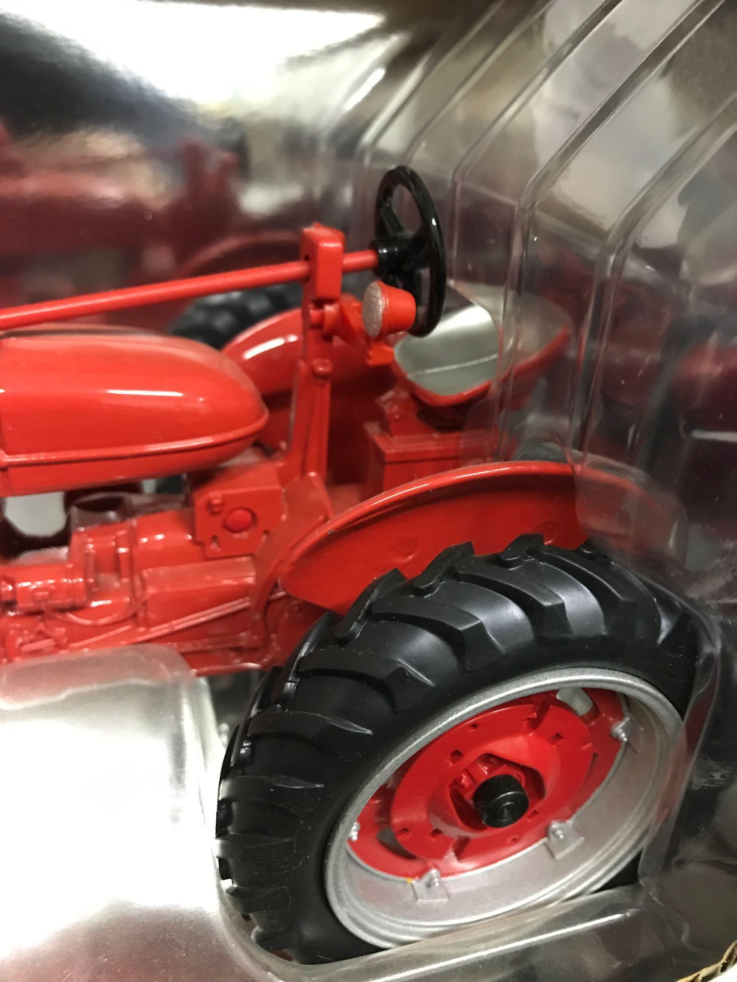 Farmall Super M-TA Tractor 1/16th -NIB