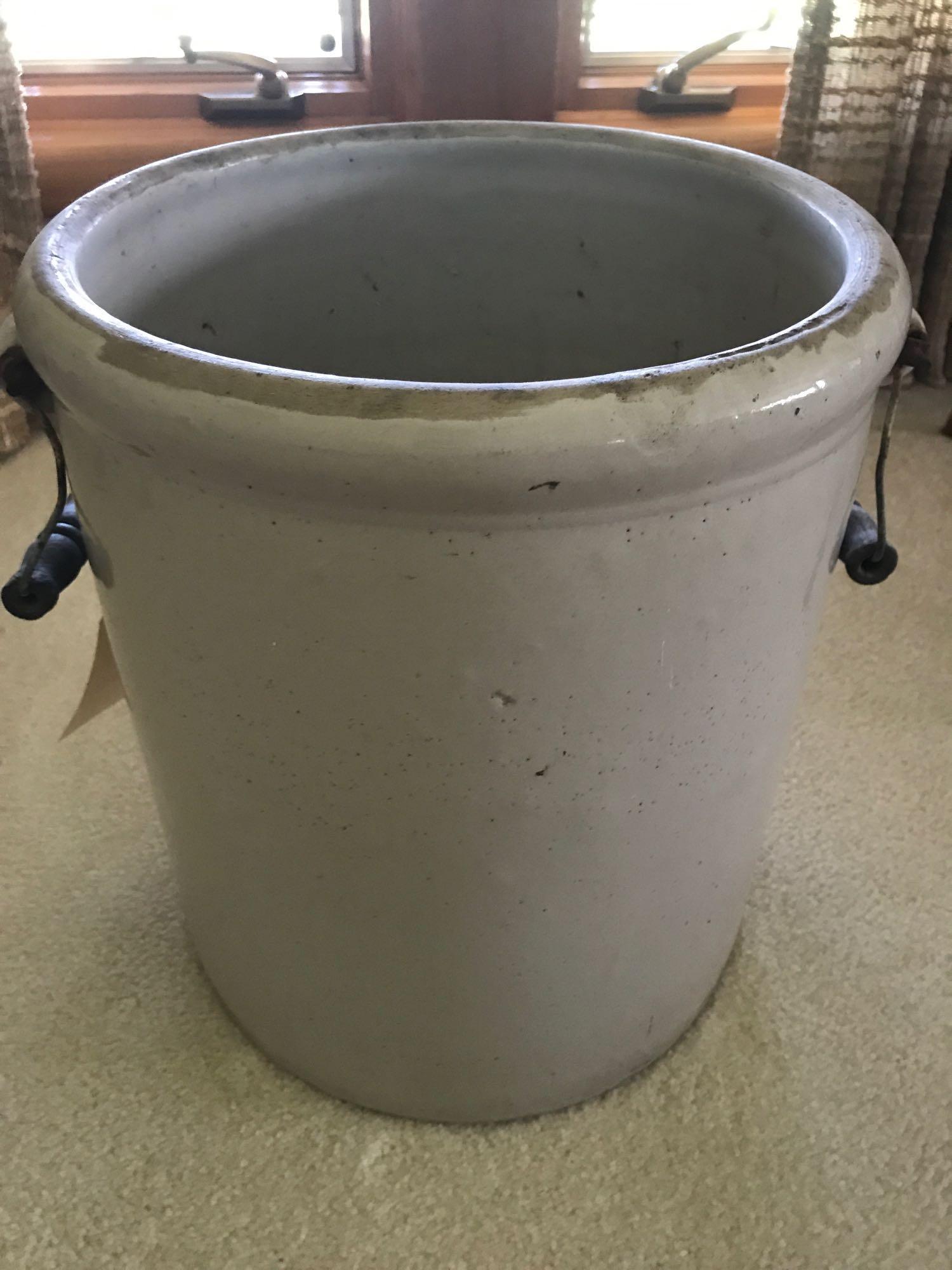 6 gal Red Wing Crock with handles (very good condition). NO SHIPPING!