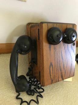 Oak antique wall phone w/hand crank