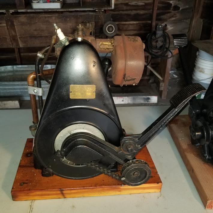 Briggs & Stratton "FH" Gas Engine