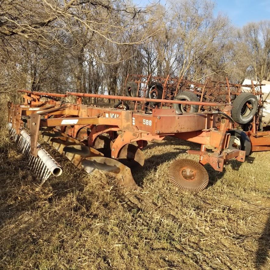 WHITE 588 6x18 STEERABLE PLOW