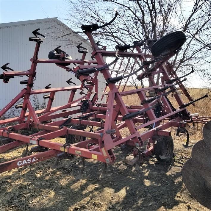 CASEIH 4600 FIELD CULTIVATOR 27' PULL TYPE