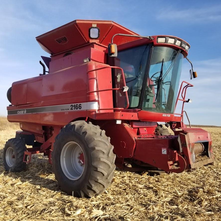 1995 CASEIH 2166 AXIAL FLOW 2WD COMBINE