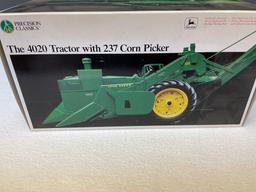 NIB Ertl 1/16th scale, Precision Classic JD #4020 tractor w/ #237 corn picker - Very Nice!