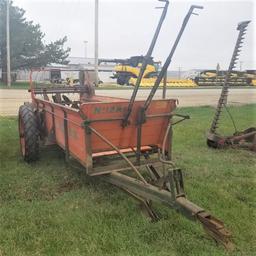 Vintage New Idea 12A Manure Spreader