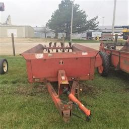 IH 550 Manure Spreader