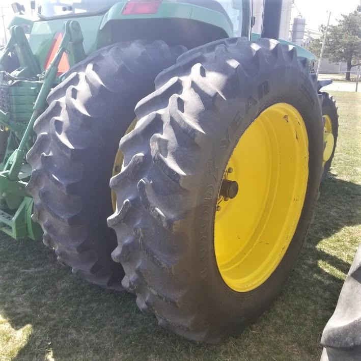 1996 John Deere 8100 MFD Tractor