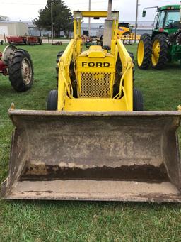 Ford Industrial 4500 Gas Tractor with Loader