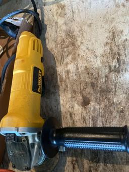 DEWALT ANGLE GRINDER