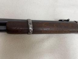 Winchester model 1894, 32-40 caliber. Year 1905, rare caliber, saddle ring carbine. SN: 326647 Year