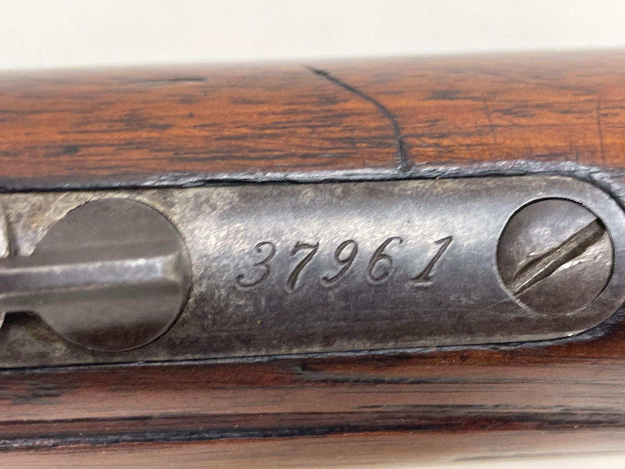 Winchester model 1876, 45-60 caliber. Year 1877. Antique rifle with octagon barrel. SN: 37961 Year