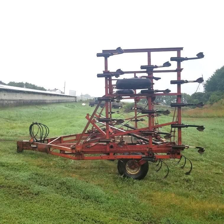 IH 45 FIELD CULTIVATOR