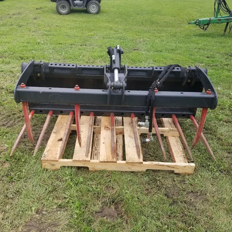 BOBCAT GRAPPLE MANURE FORK