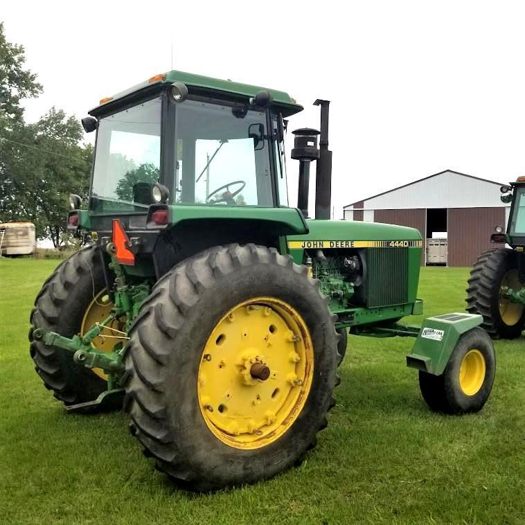 1982 JOHN DEERE "4440" TRACTOR