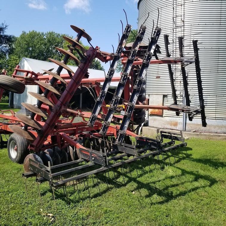 CASEIH "3900" TANDEM DISK. 23', HARROW