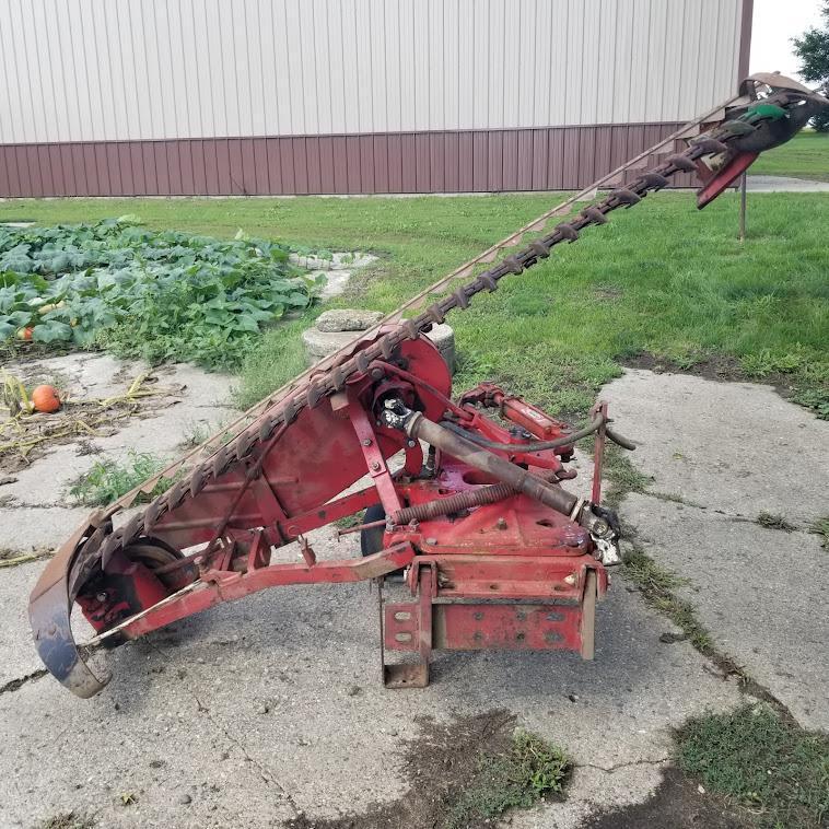 IH "1000" SICKLE BAR MOWER