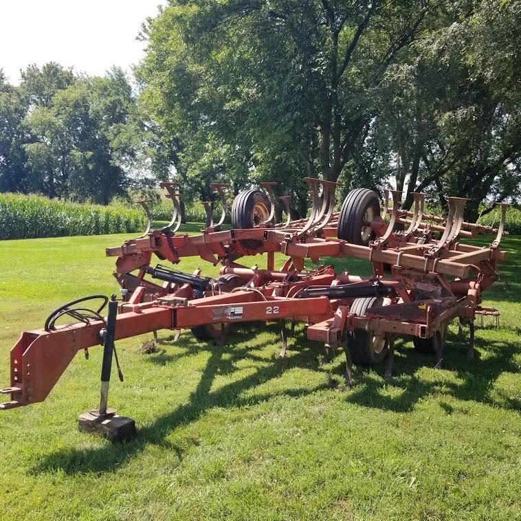 WHITE "226" FIELD CULTIVATOR, 24' TRAILING