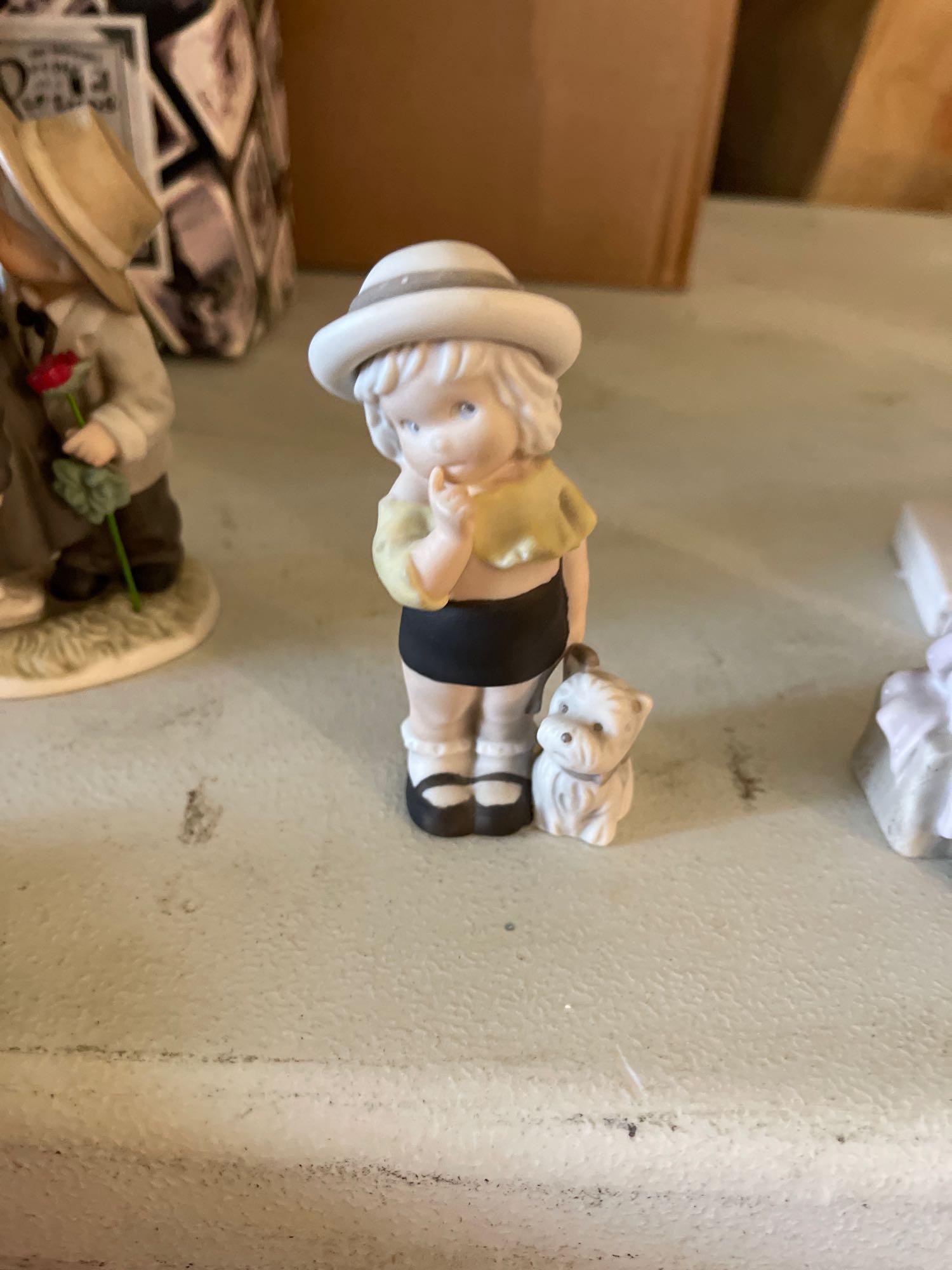 Enesco Co. figurines. Shipping.