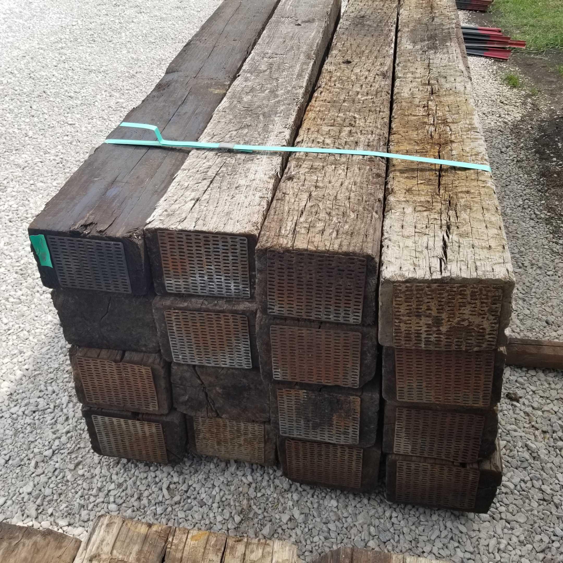 USED RAILROAD TIES