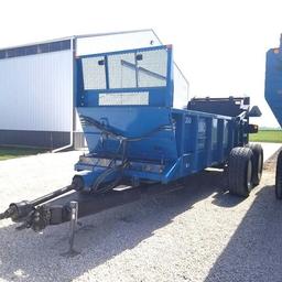 SIOUX AUTOMATION CENTER "5350" BOX MANURE SPREADER