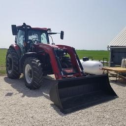 2018 CASEIH "125" MAXXUM TRACTOR CAB MFD w/L105 LOADER