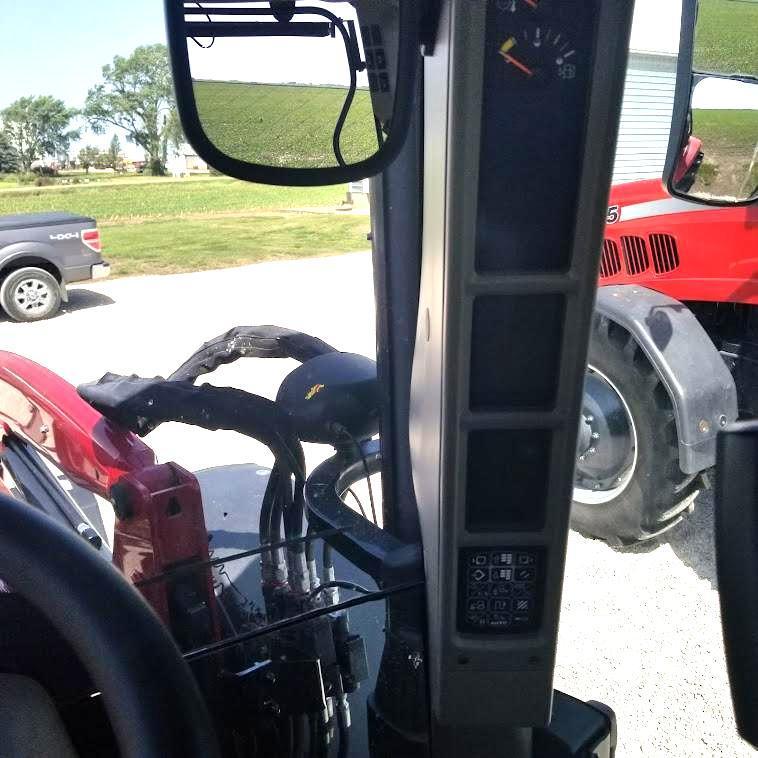 2018 CASEIH "125" MAXXUM TRACTOR CAB MFD w/L105 LOADER