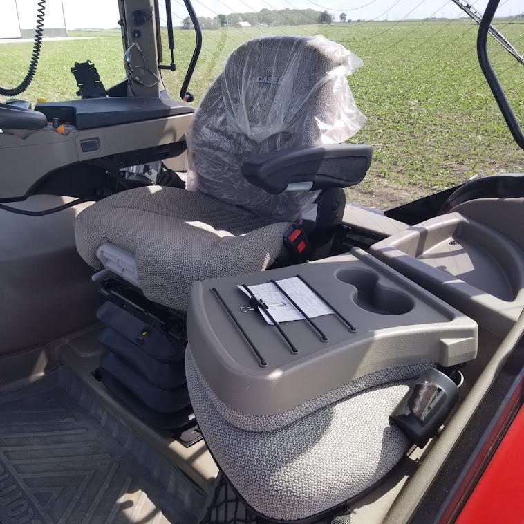 2018 CASEIH "125" MAXXUM TRACTOR CAB MFD w/L105 LOADER