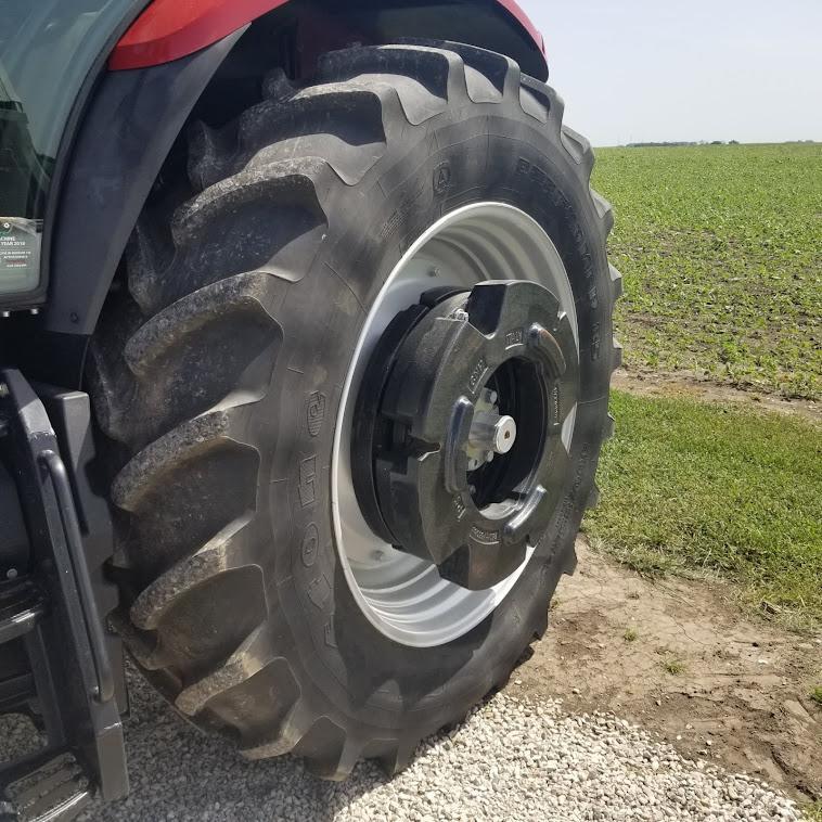 2018 CASEIH "125" MAXXUM TRACTOR CAB MFD w/L105 LOADER