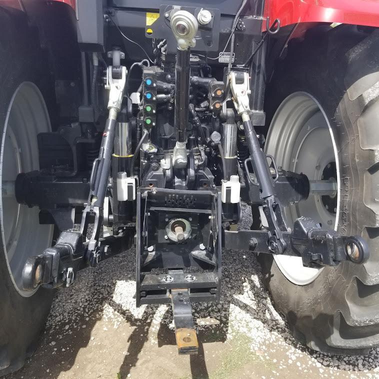 2018 CASEIH "125" MAXXUM TRACTOR CAB MFD w/L105 LOADER