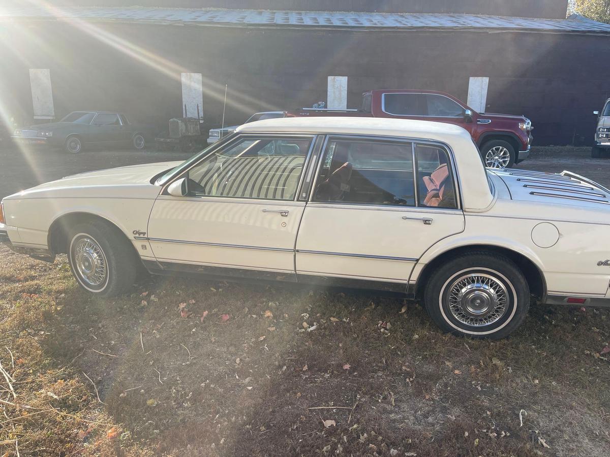 1985 OLDSMOBILE NINETY EIGHT REGENCY BROUGHAM, 131283 MILES