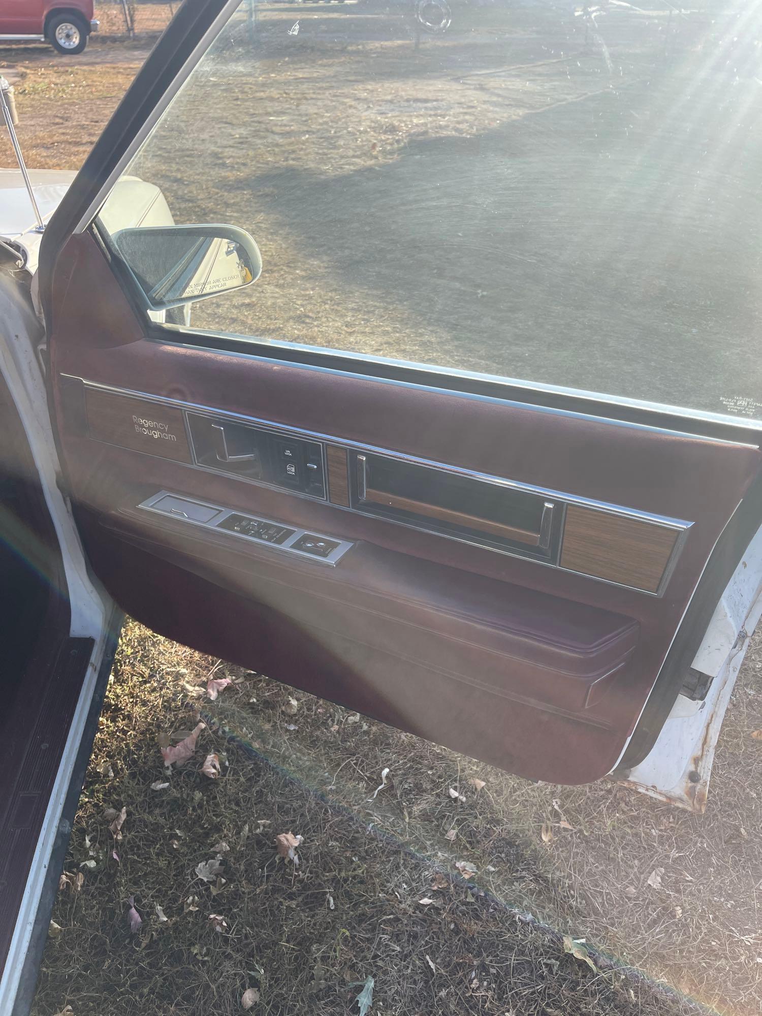 1985 OLDSMOBILE NINETY EIGHT REGENCY BROUGHAM, 131283 MILES