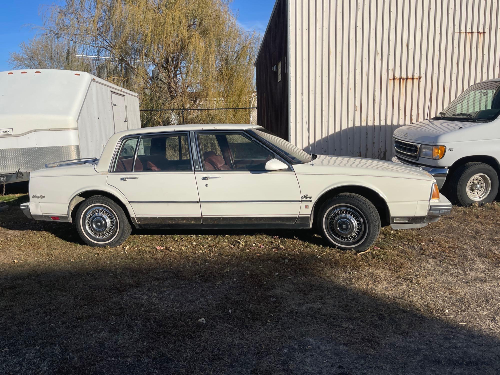 1985 OLDSMOBILE NINETY EIGHT REGENCY BROUGHAM, 131283 MILES