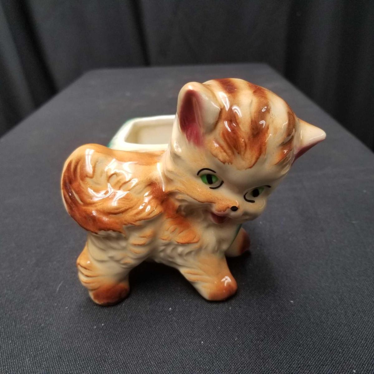 Shawnee 723 Kitten Planter