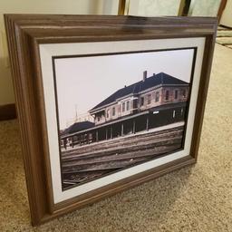 OCHEYDON IOWA RAIL STATION PICTURE