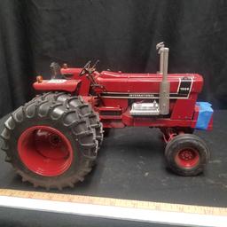 INTERNATIONAL "1568" TRACTOR, V-8, OPEN STATION, DUALS, WEIGHTS