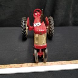 FARMALL "350" TRACTOR, NARROW FRONT,