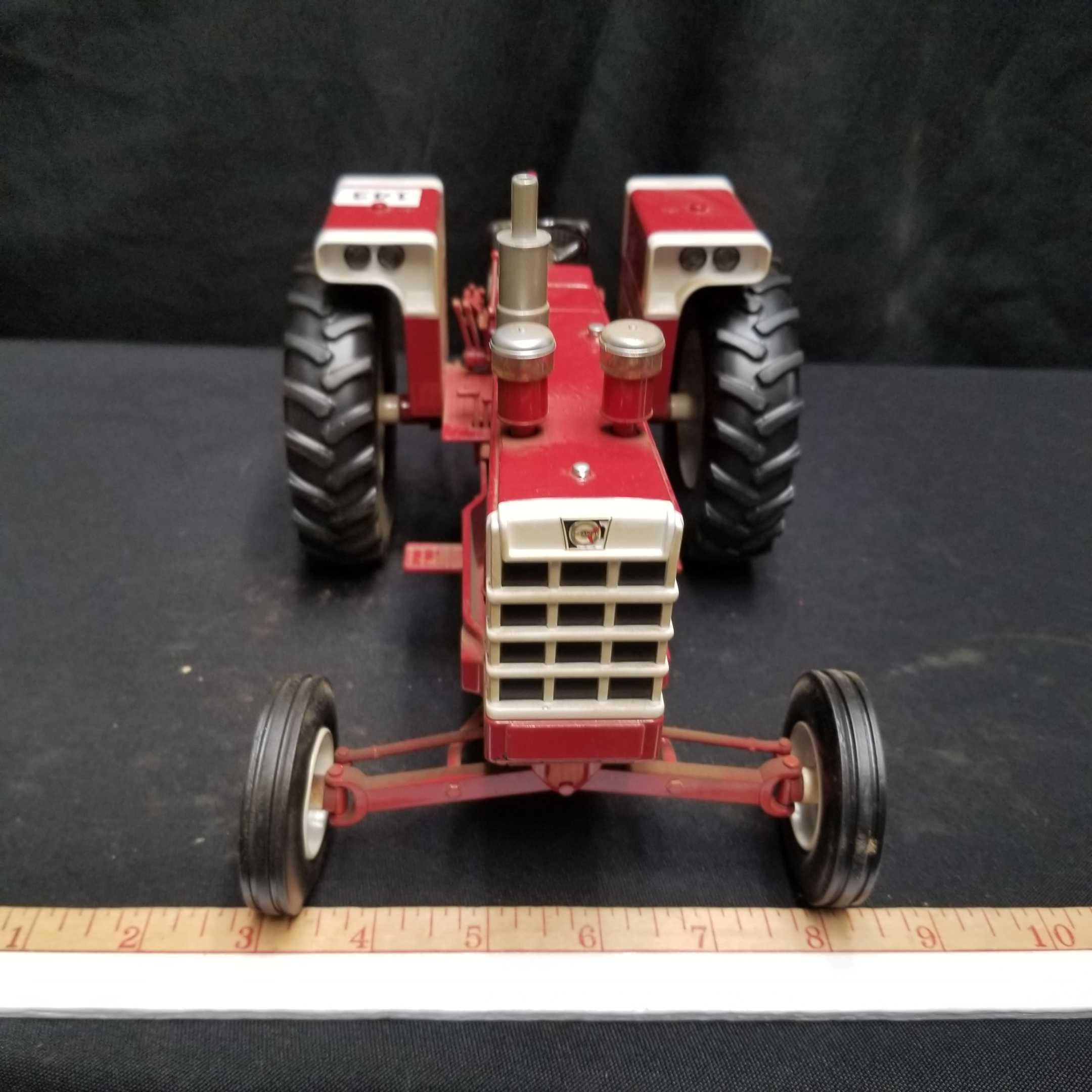 COCKSHUTT "1950" TRACTOR, RED, OPEN STATION, 2WD WIDE FRONT, 3 POINT