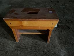 Small Wood Stool and 5- 22'' wood posts
