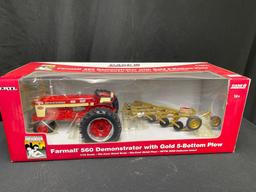 1/16th Scale Ertl National Farm Toy Museum Farmall 560 Demonstrator w/Gold 5 bottom plow - NIB