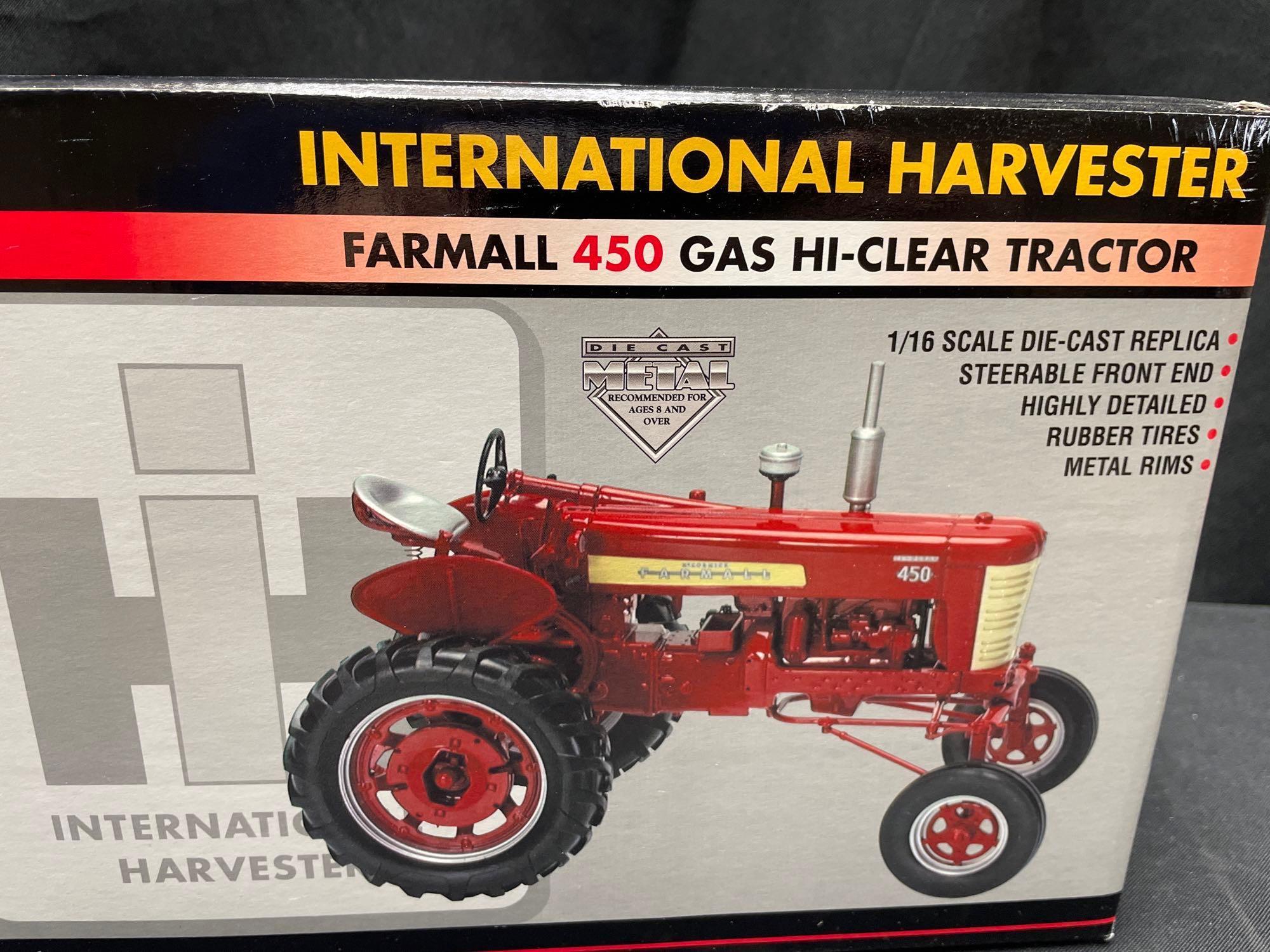 1/16th Scale Spec Cast Classic Series IH Farmall Hi-Clear 450 Gas Tractor - NIB