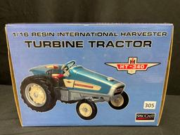 1/16th Scale Spec Cast Collectibles IH HT-340 Turbine Tractor - NIB