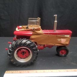 FARMALL "706" TRACTOR, WIND BREAKER, NARROW FRONT, 3 POINT, PRECISION???