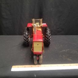 FARMALL "706" TRACTOR, WIND BREAKER, NARROW FRONT, 3 POINT, PRECISION???