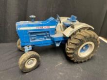 Ertl Ford 8000 Large Scale Tractor